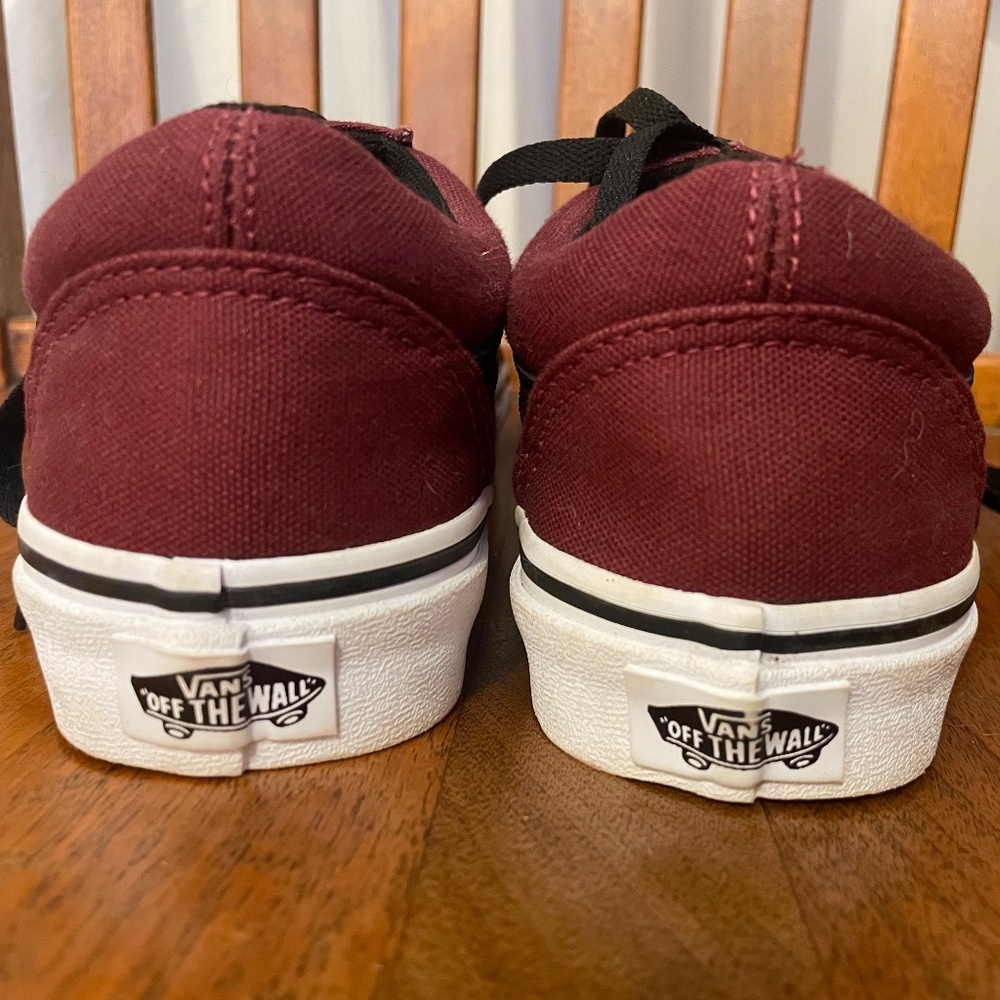 Vans - Picture 2 of 3